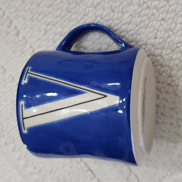 ANTHROPOLOGIE MUG / INITIAL "V" - Picture 2 of 5